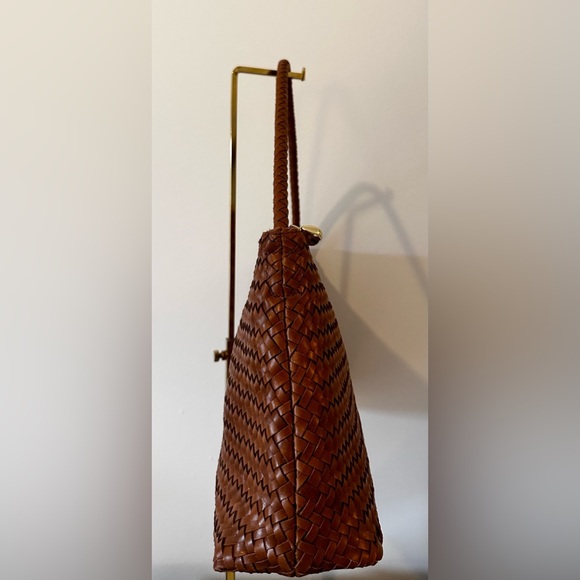 Madewell signature Woven Leather Shoulder Bag in Brown leather - Picture 7 of 10
